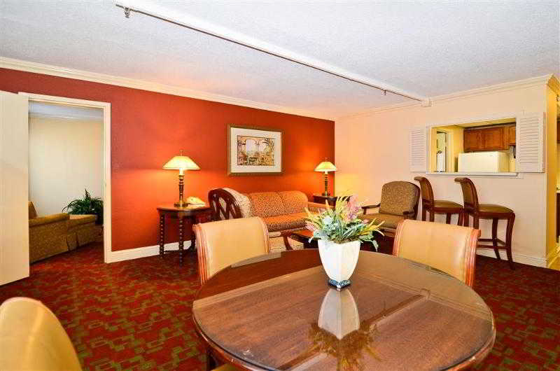Holiday Inn Express & Suites Shreveport - Downtown