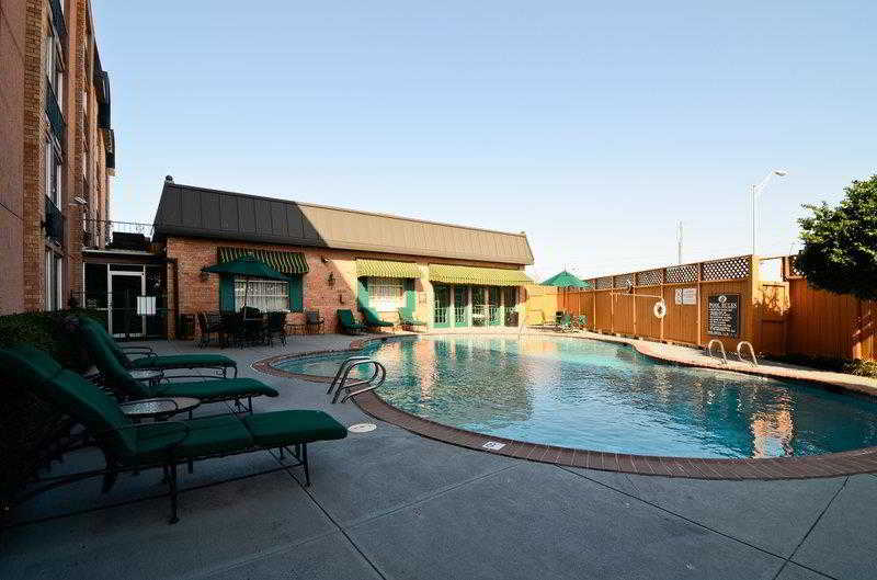 Holiday Inn Express & Suites Shreveport - Downtown