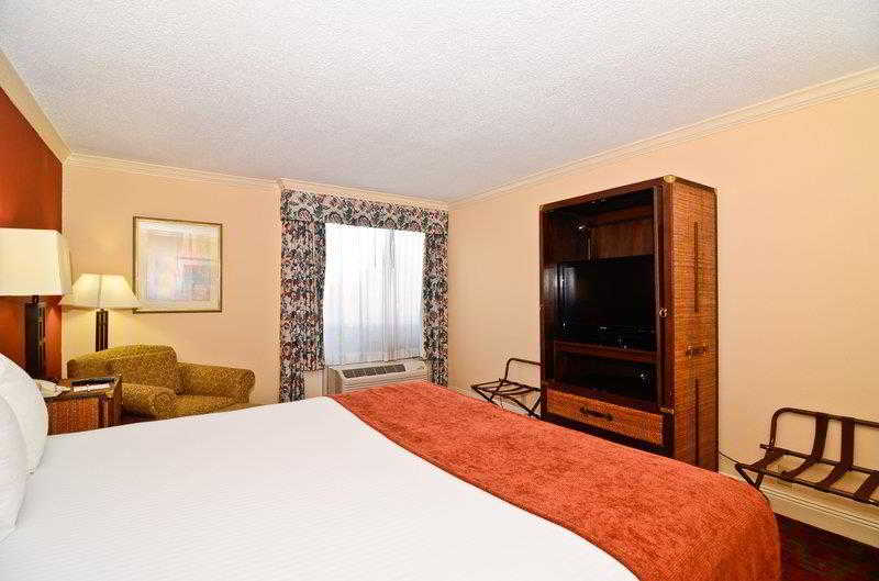 Holiday Inn Express & Suites Shreveport - Downtown