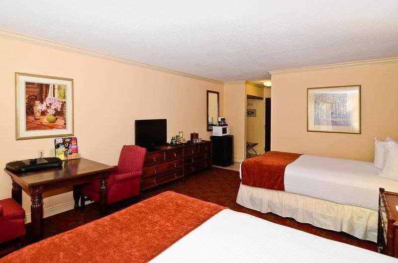 Holiday Inn Express & Suites Shreveport - Downtown