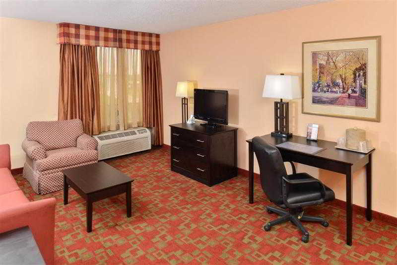Holiday Inn Express & Suites Shreveport - Downtown