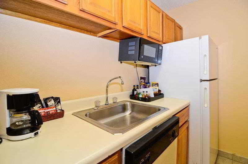 Holiday Inn Express & Suites Shreveport - Downtown