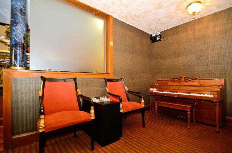 Holiday Inn Express & Suites Shreveport - Downtown