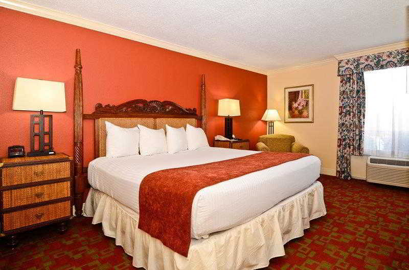 Holiday Inn Express & Suites Shreveport - Downtown
