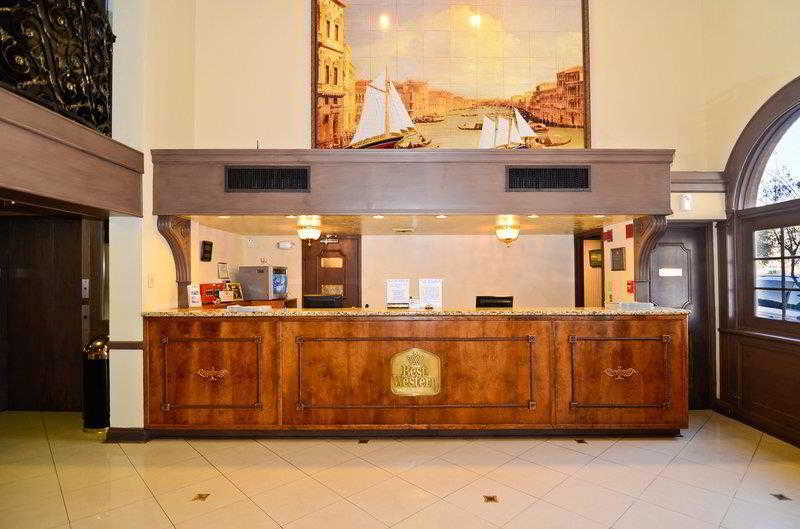 Holiday Inn Express & Suites Shreveport - Downtown