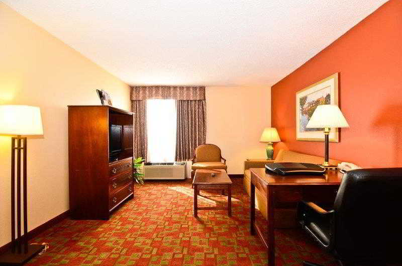 Holiday Inn Express & Suites Shreveport - Downtown