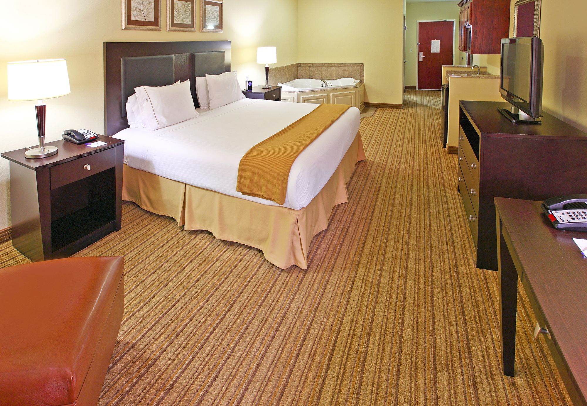 Holiday Inn Express & Suites Shreveport - West