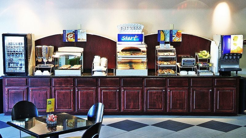 Holiday Inn Express & Suites Shreveport - West