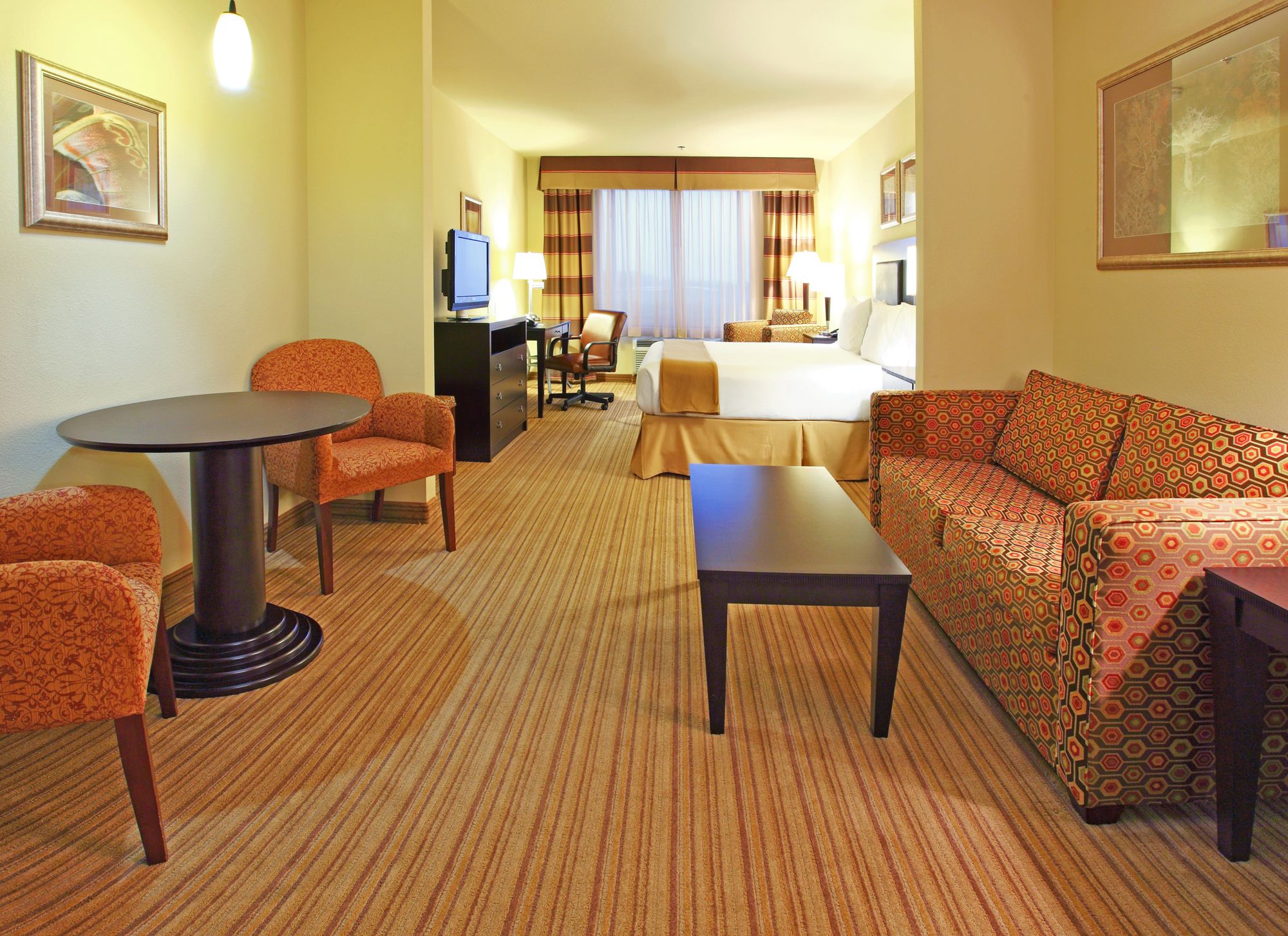 Holiday Inn Express & Suites Shreveport - West
