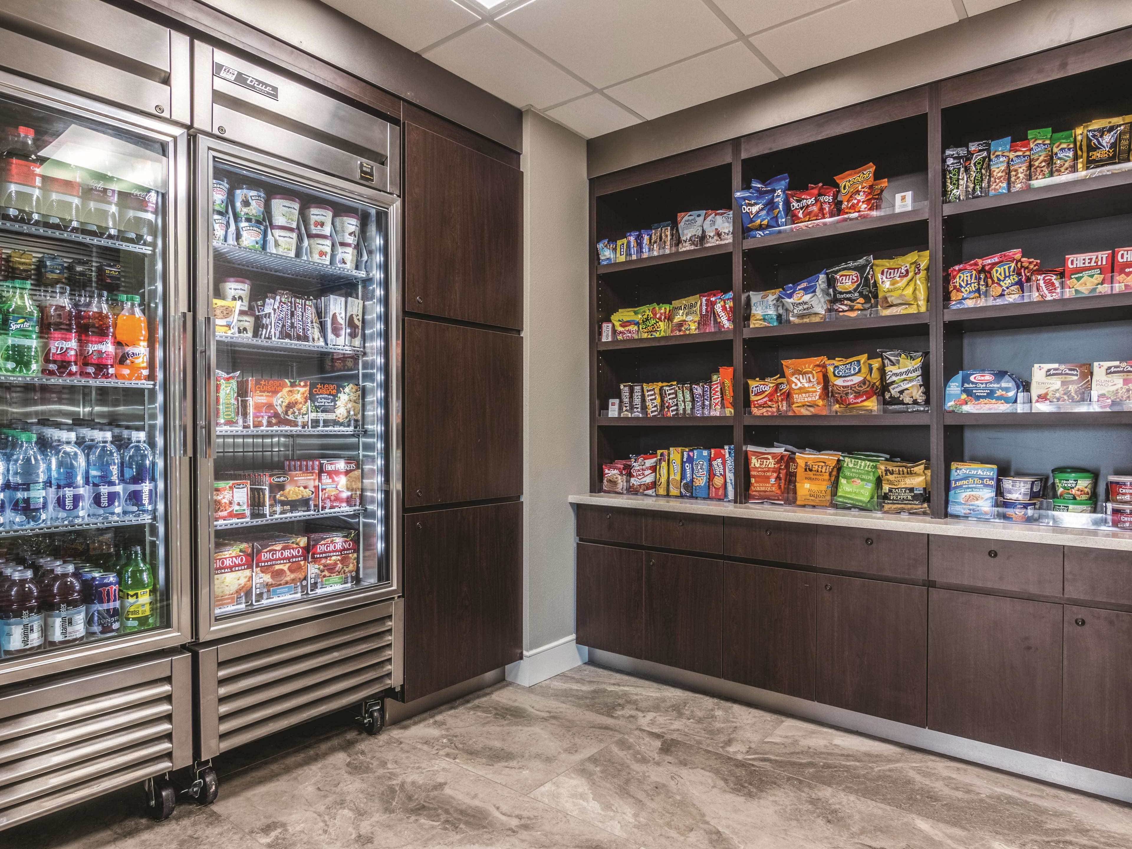 La Quinta Inn & Suites by Wyndham Shreveport Airport