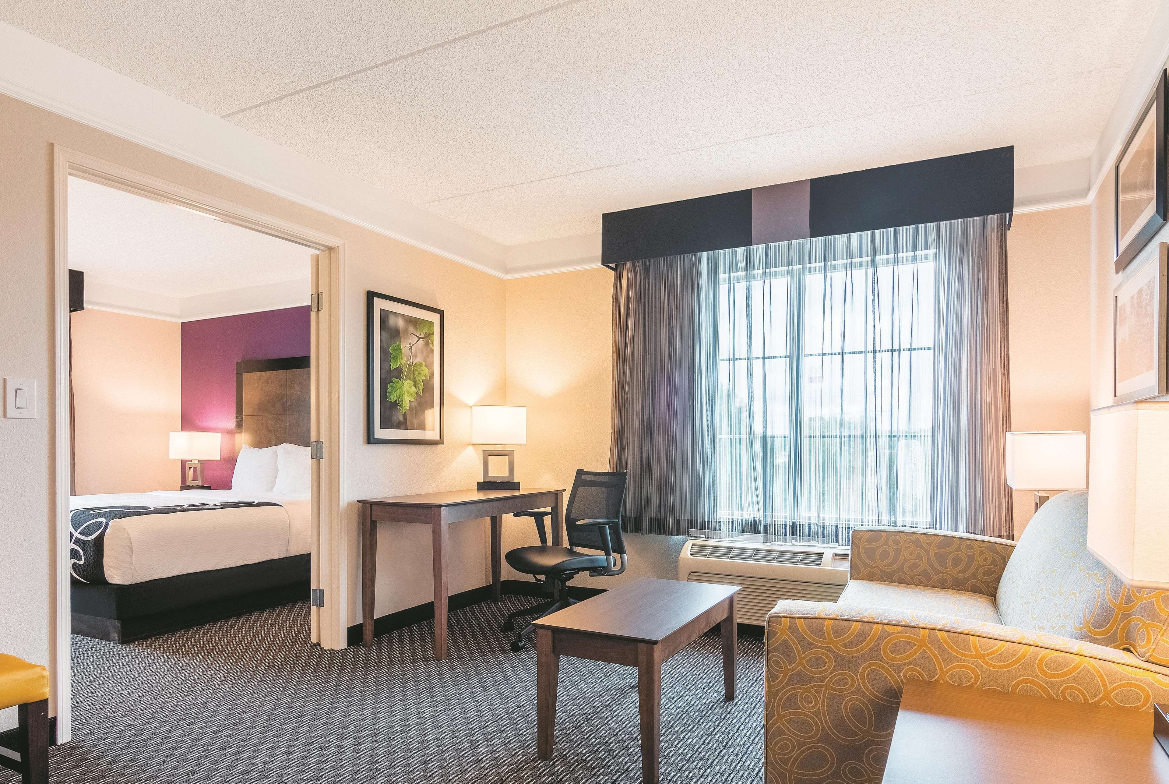 La Quinta Inn & Suites by Wyndham Shreveport Airport