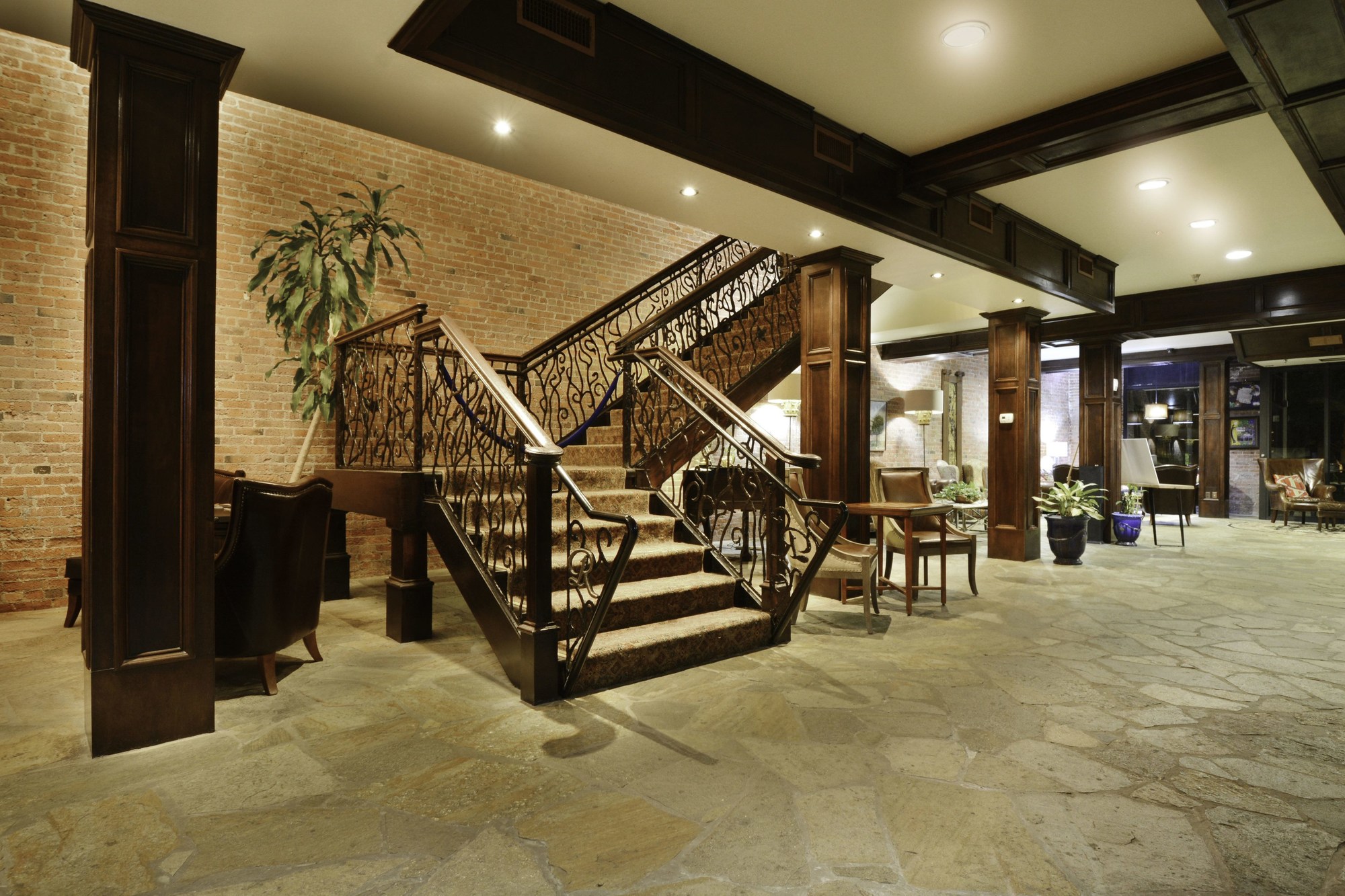 Remington Suites Hotel And Spa