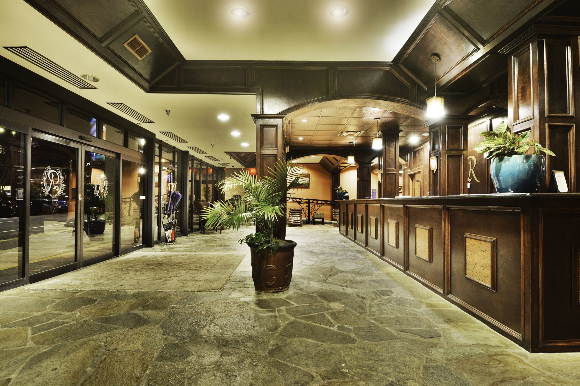 Remington Suites Hotel And Spa