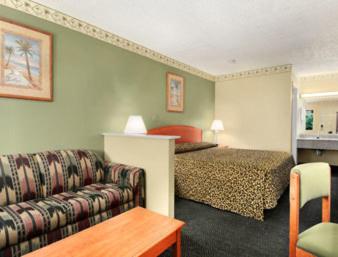 Super 8 by Wyndham Shreveport