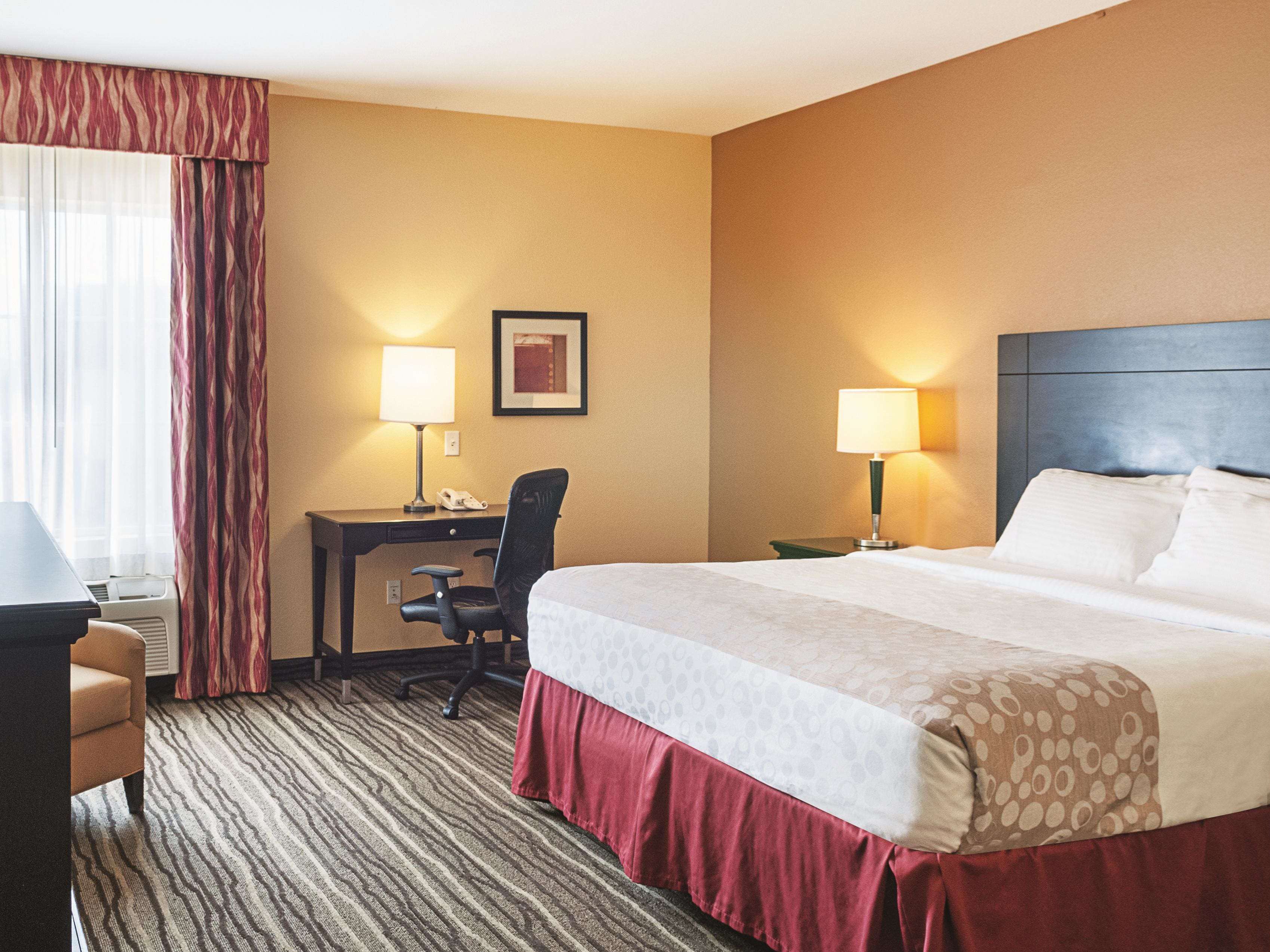 La Quinta Inn & Suites by Wyndham Slidell North Shore