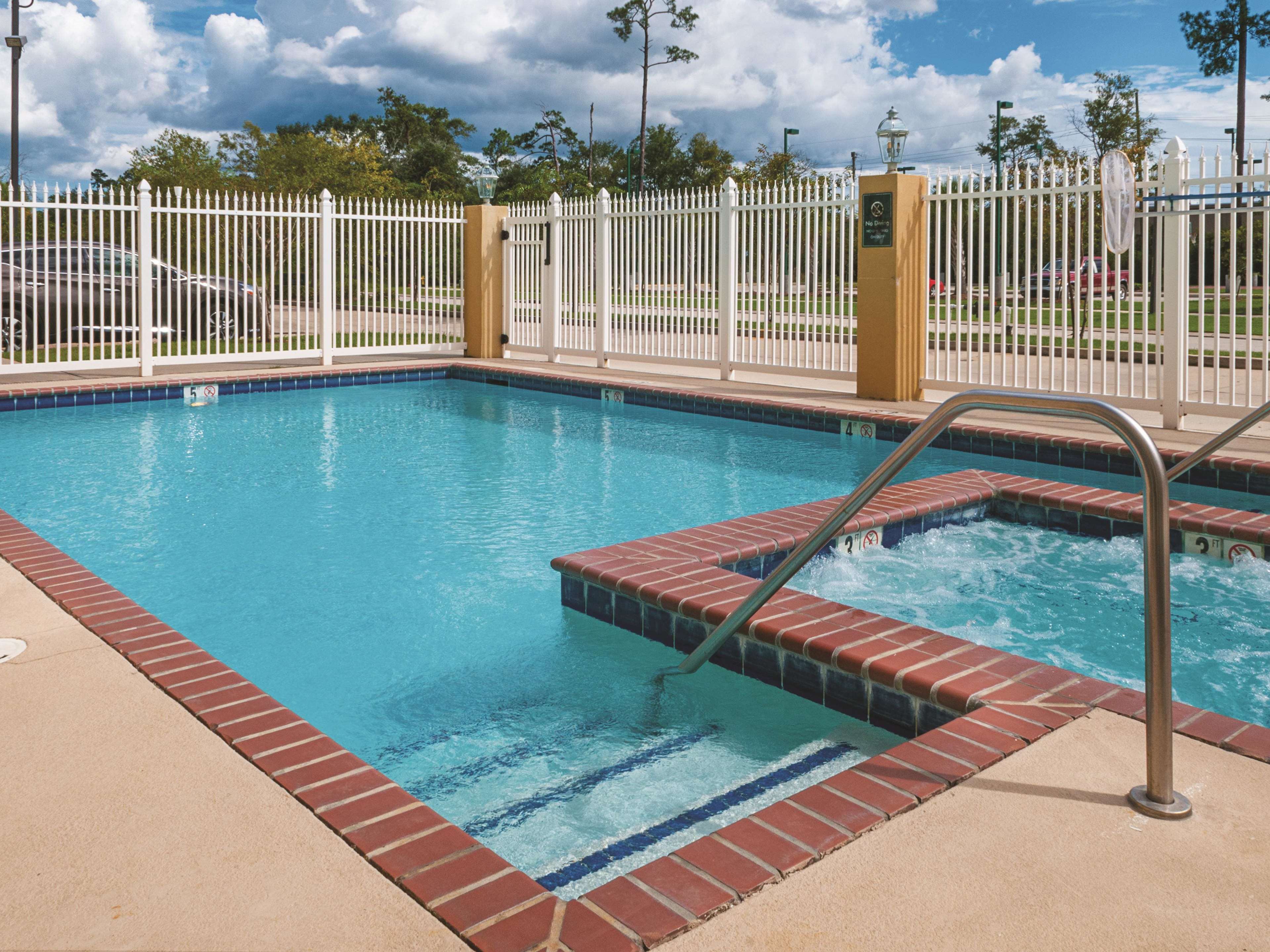 La Quinta Inn & Suites by Wyndham Slidell North Shore
