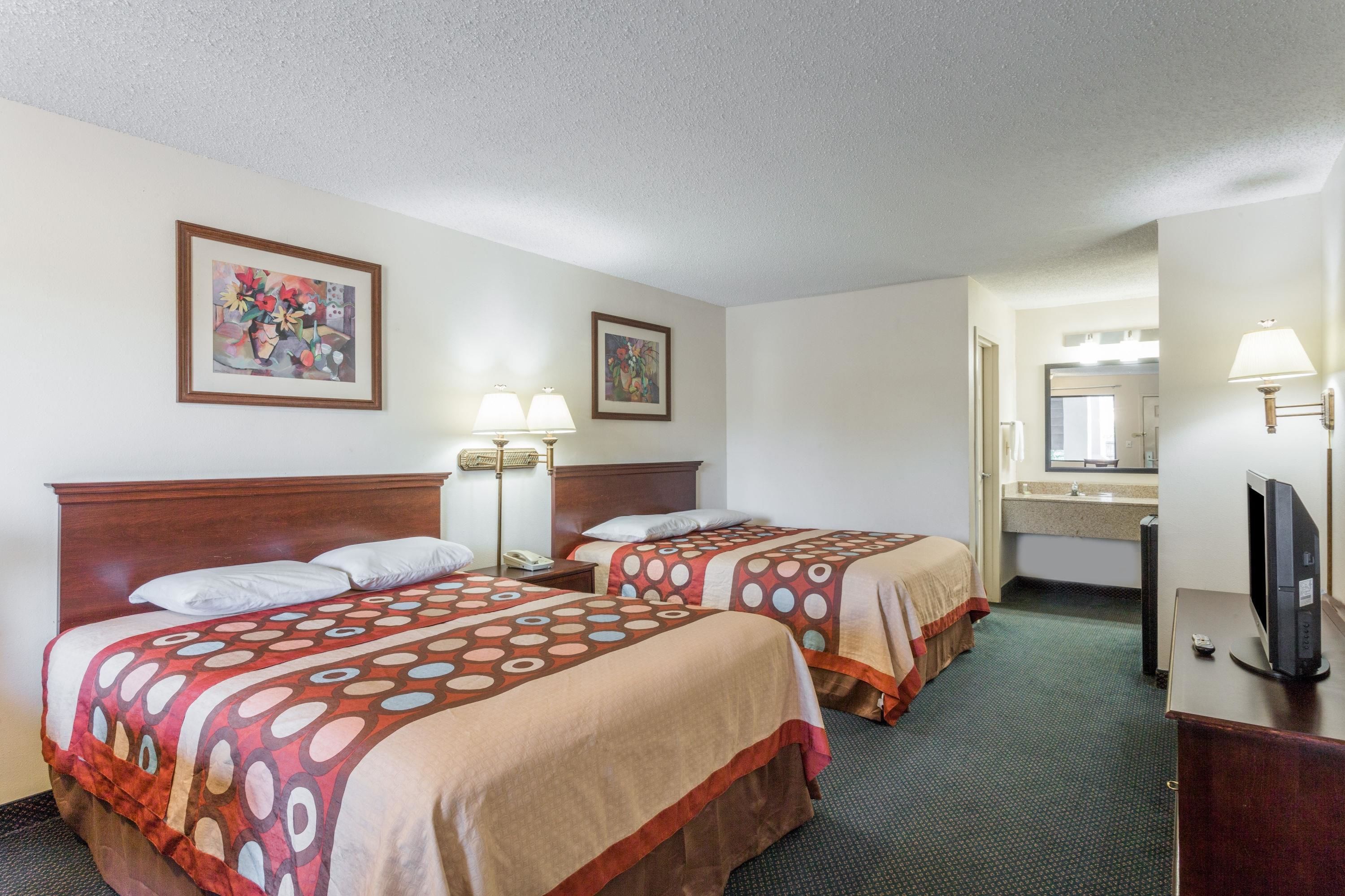 Super 8 by Wyndham Slidell
