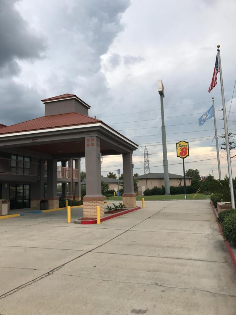 Super 8 by Wyndham Slidell