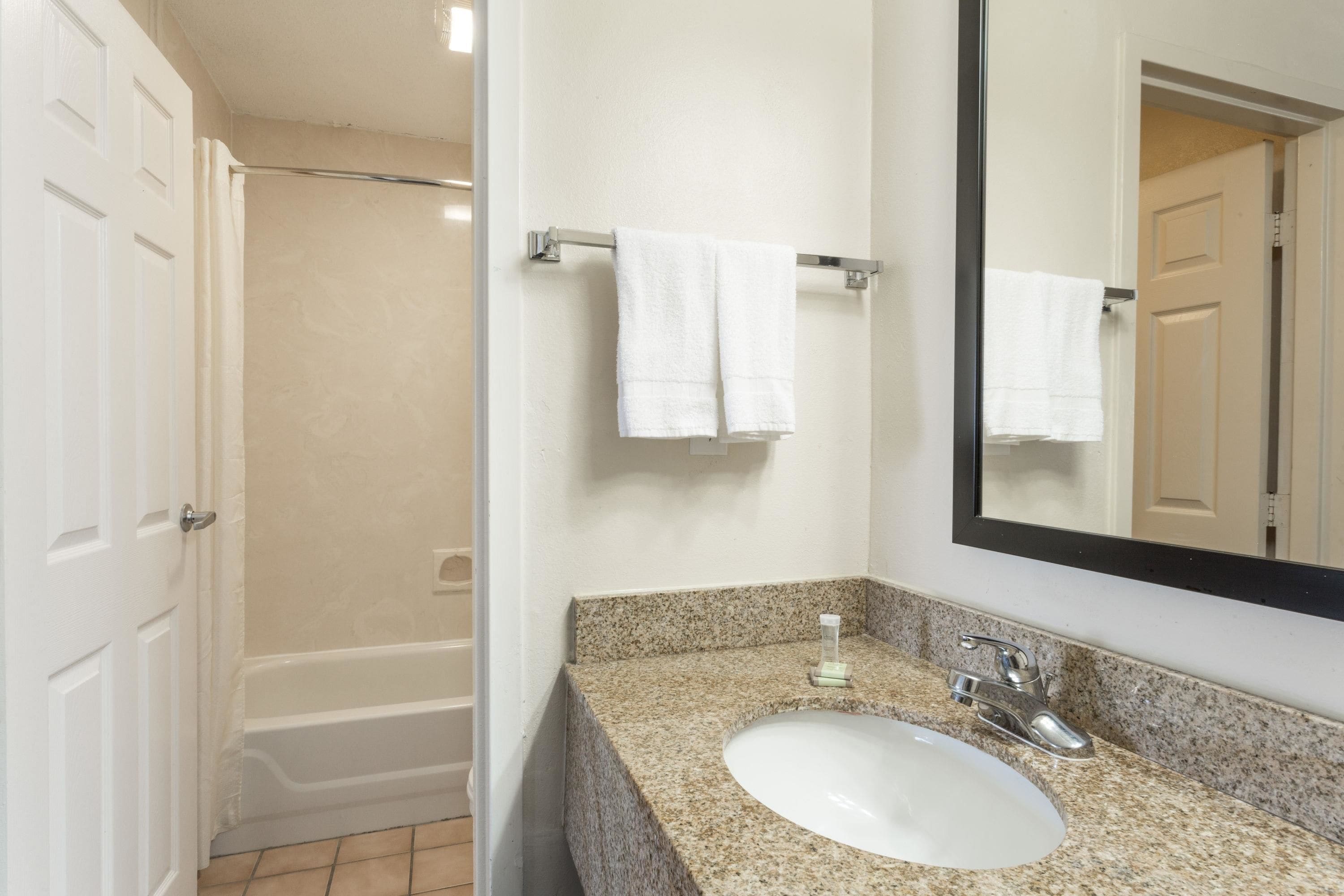 Super 8 by Wyndham Slidell