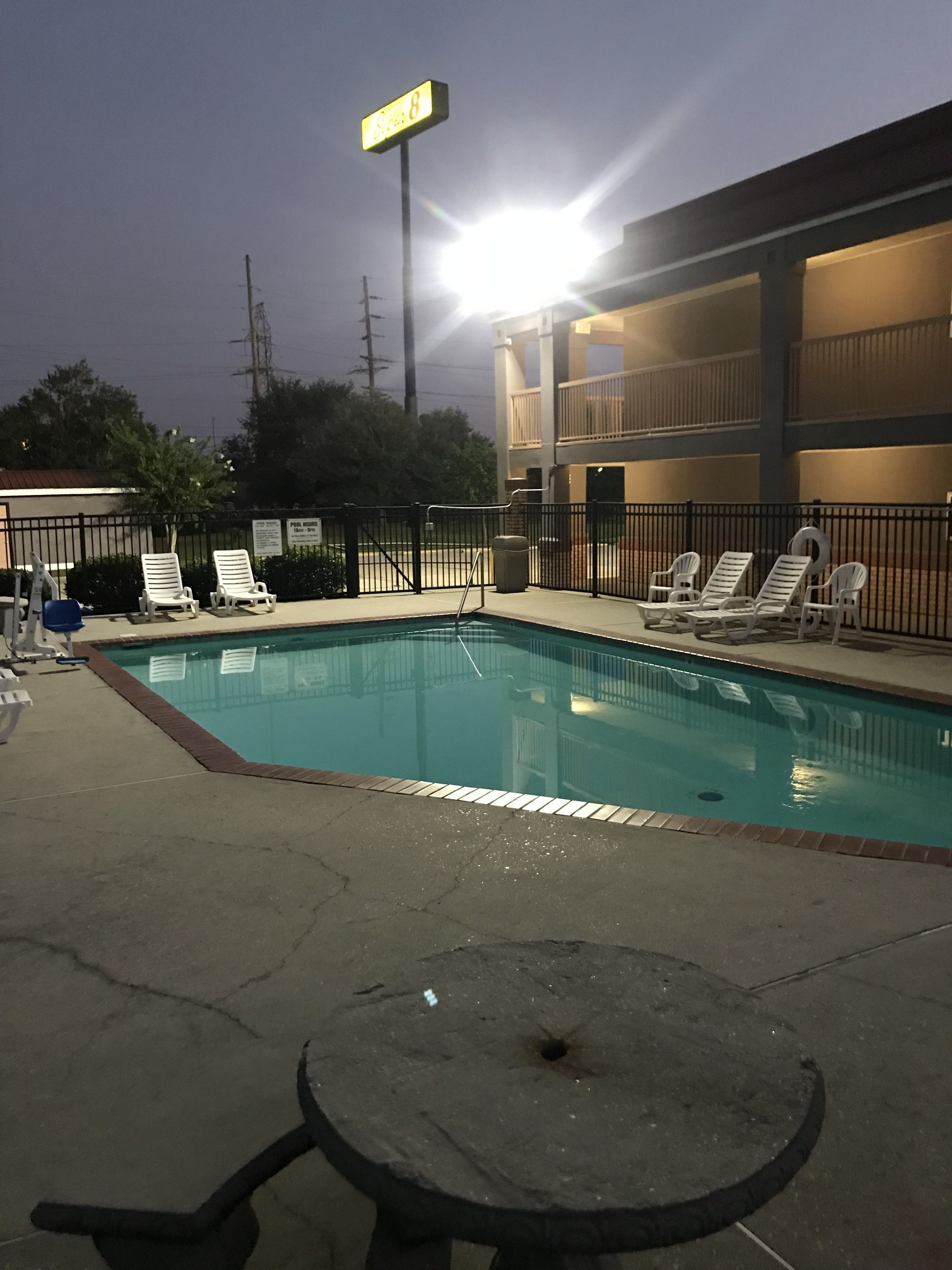 Super 8 by Wyndham Slidell