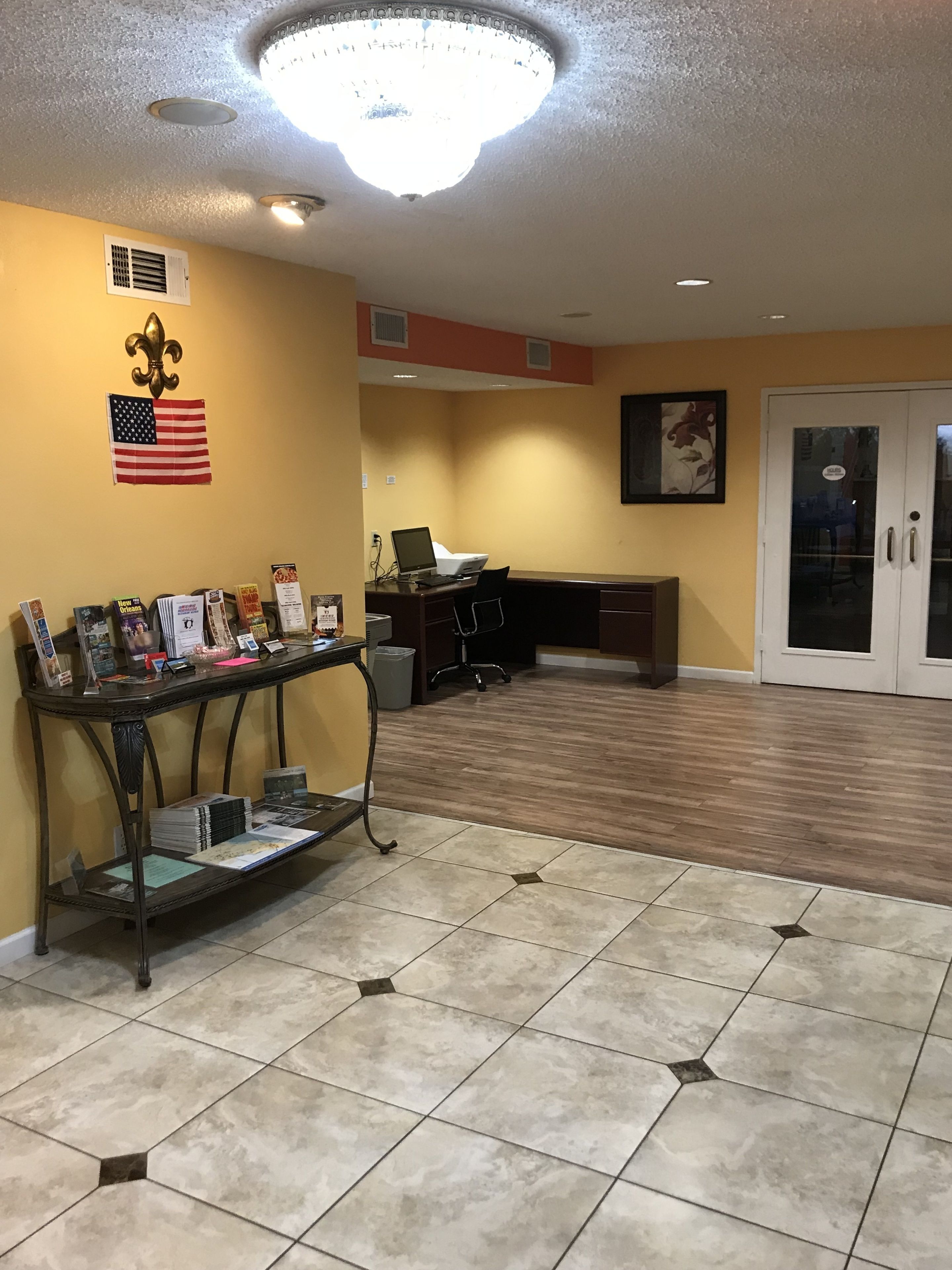 Super 8 by Wyndham Slidell