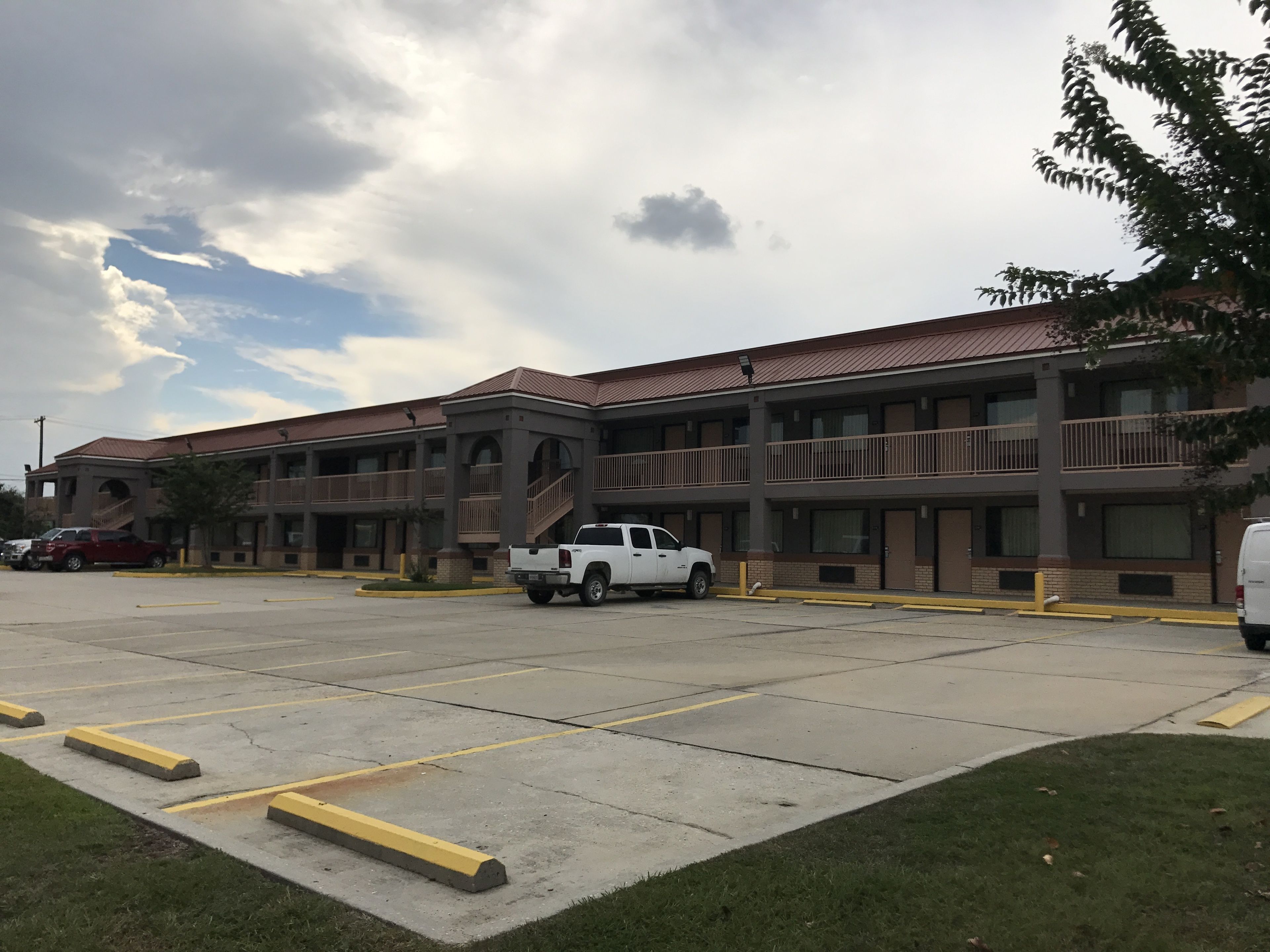 Super 8 by Wyndham Slidell