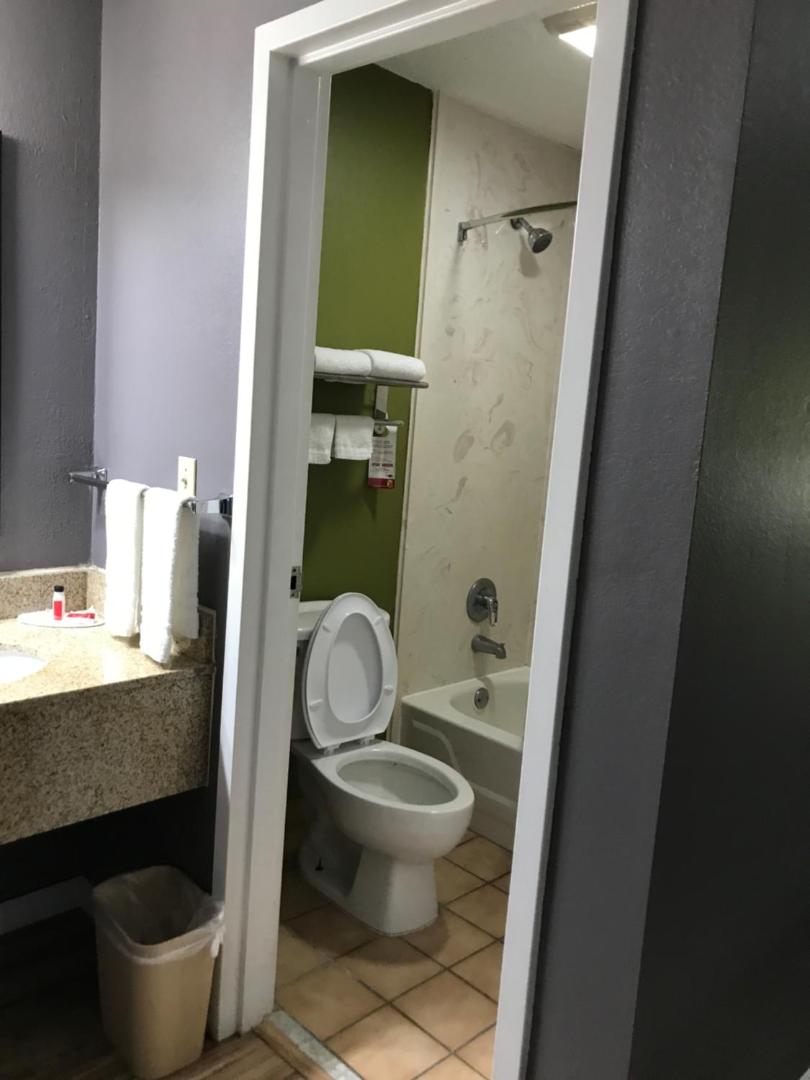 Super 8 by Wyndham Slidell