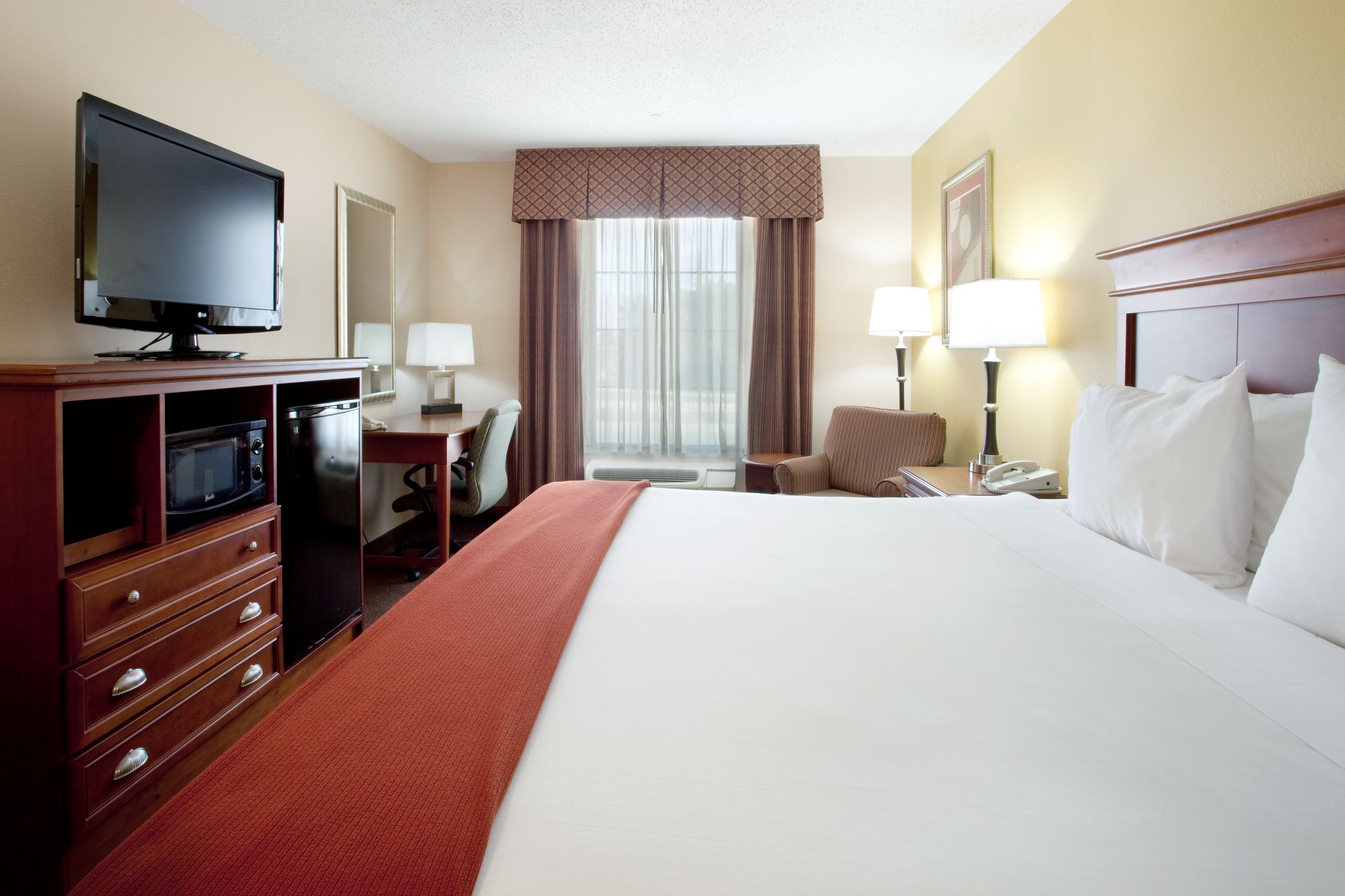 Holiday Inn Express & Suites Sulphur (Lake Charles)