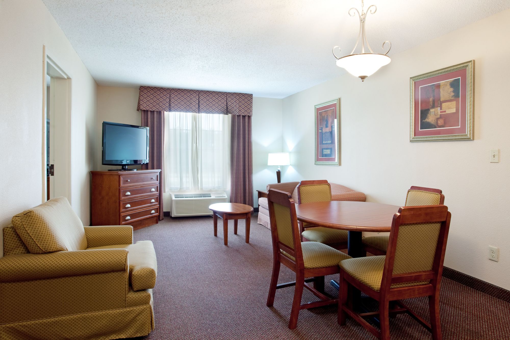 Holiday Inn Express & Suites Sulphur (Lake Charles)