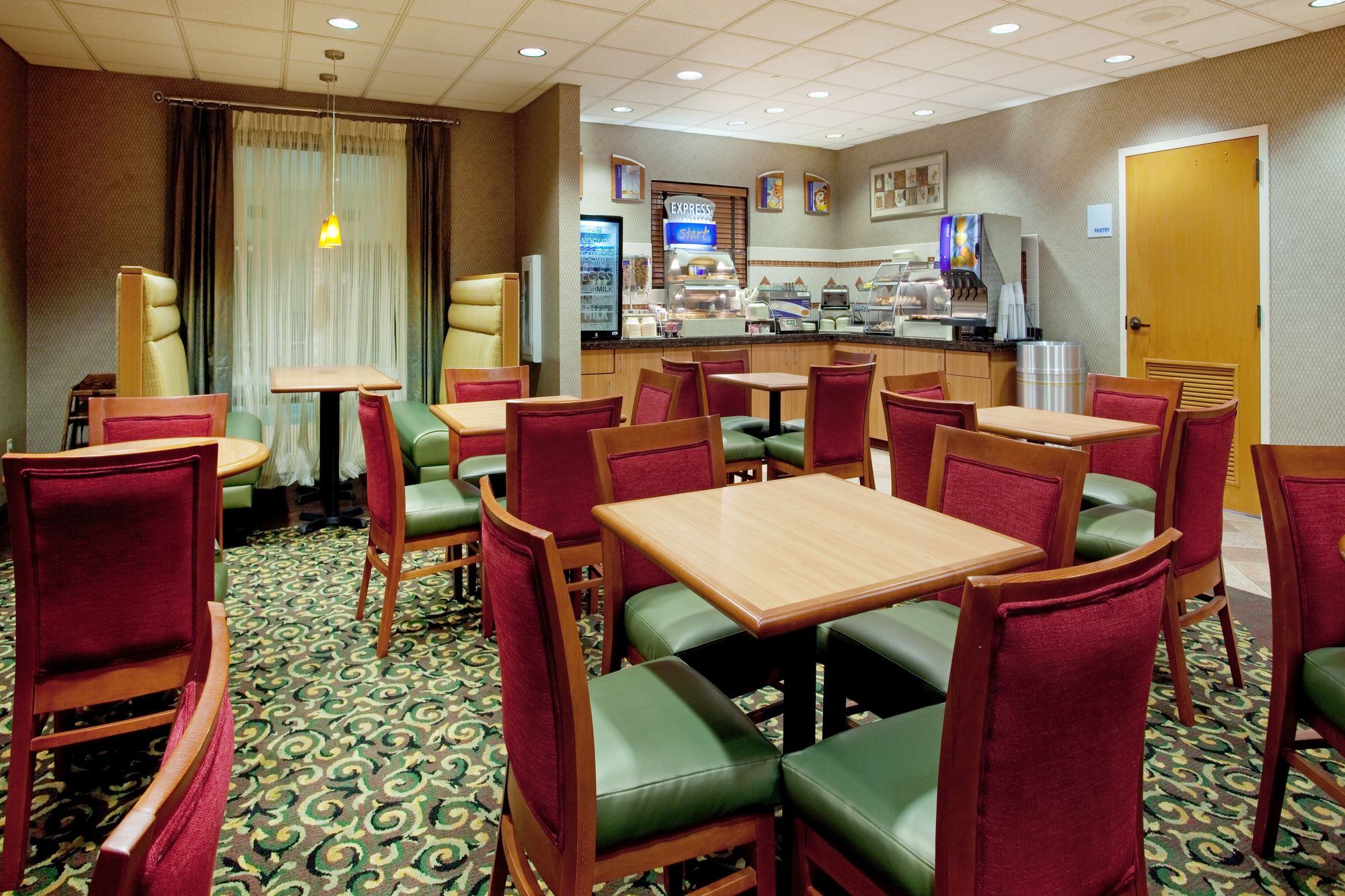 Holiday Inn Express & Suites Sulphur (Lake Charles)