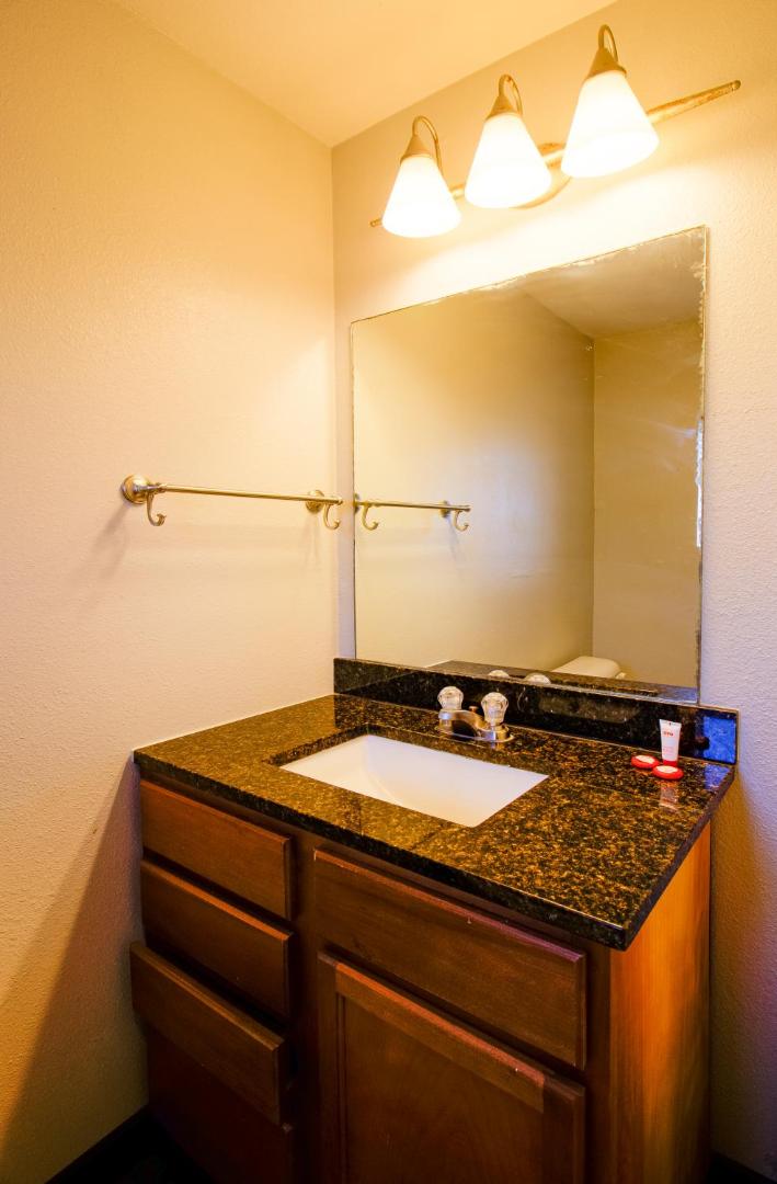 Hotel Sulphur LA Hwy 90 West by OYO Rooms
