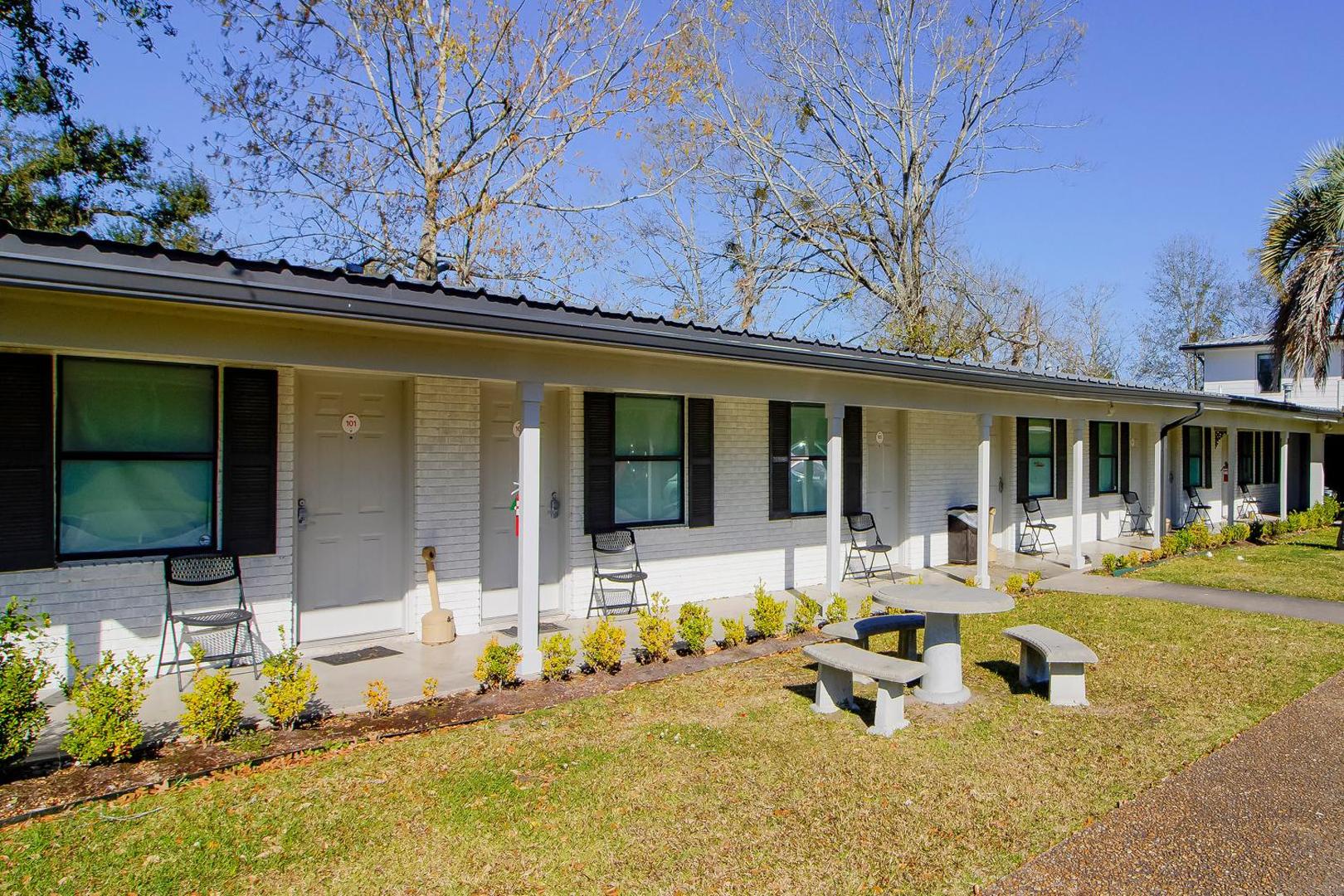 Hotel Sulphur LA Hwy 90 West by OYO Rooms