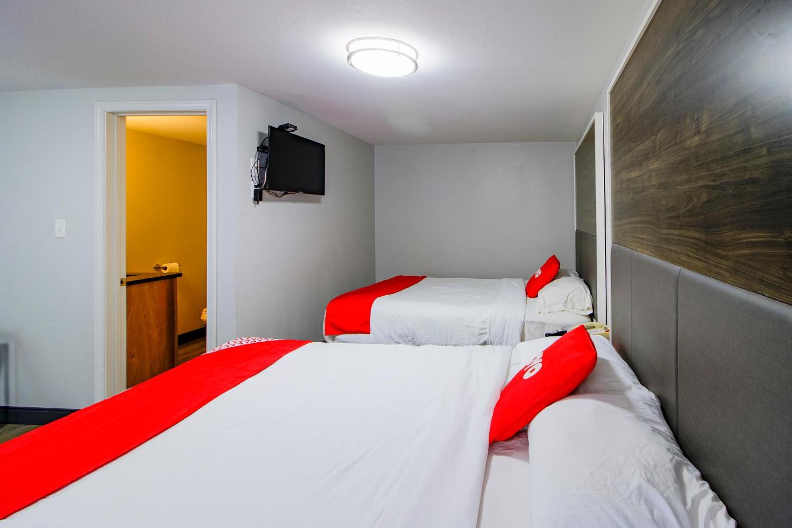 Hotel Sulphur LA Hwy 90 West by OYO Rooms