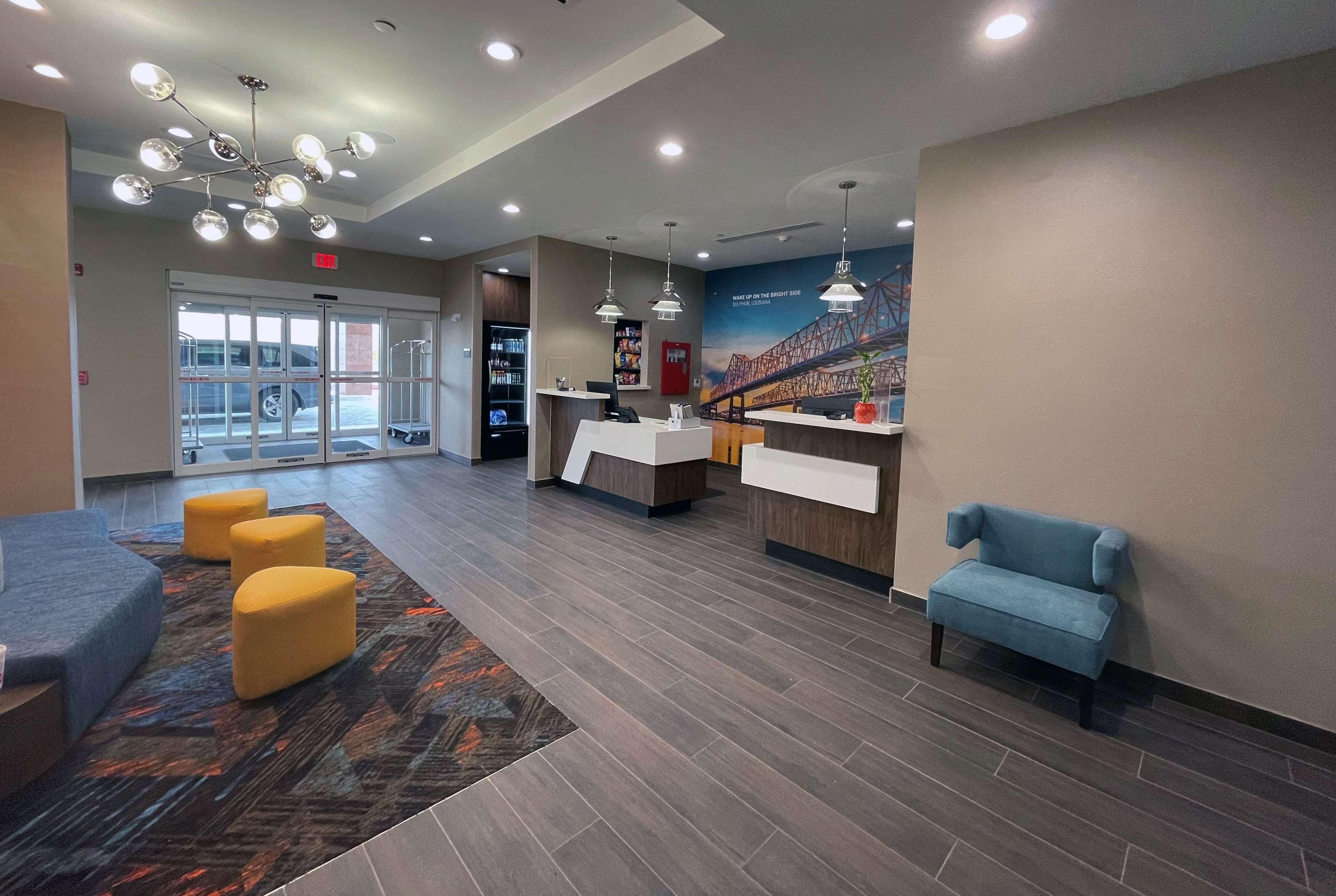 La Quinta Inn & Suites by Wyndham Sulphur