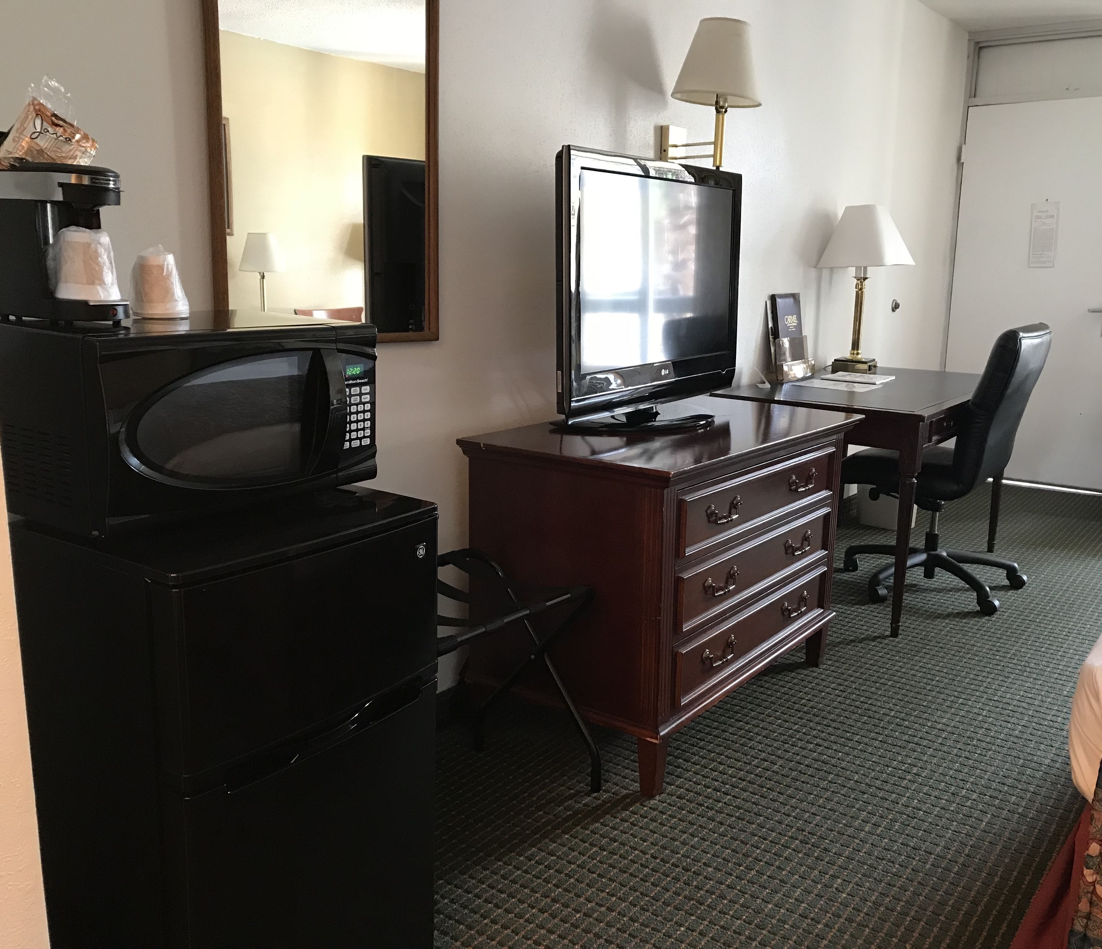 Carmel Inn & Suites