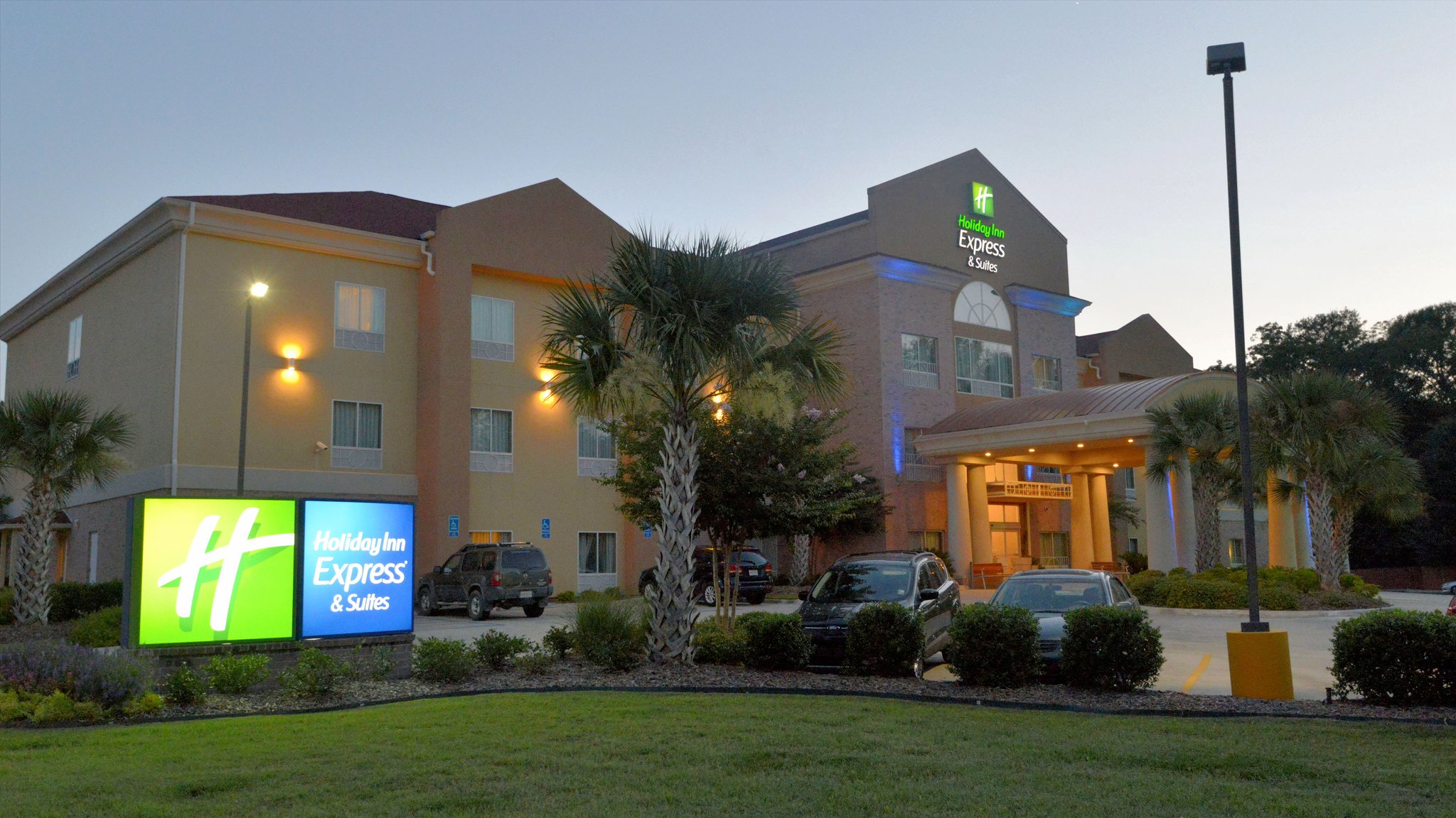 Holiday Inn Express Hotel & Suites Baton Rouge North