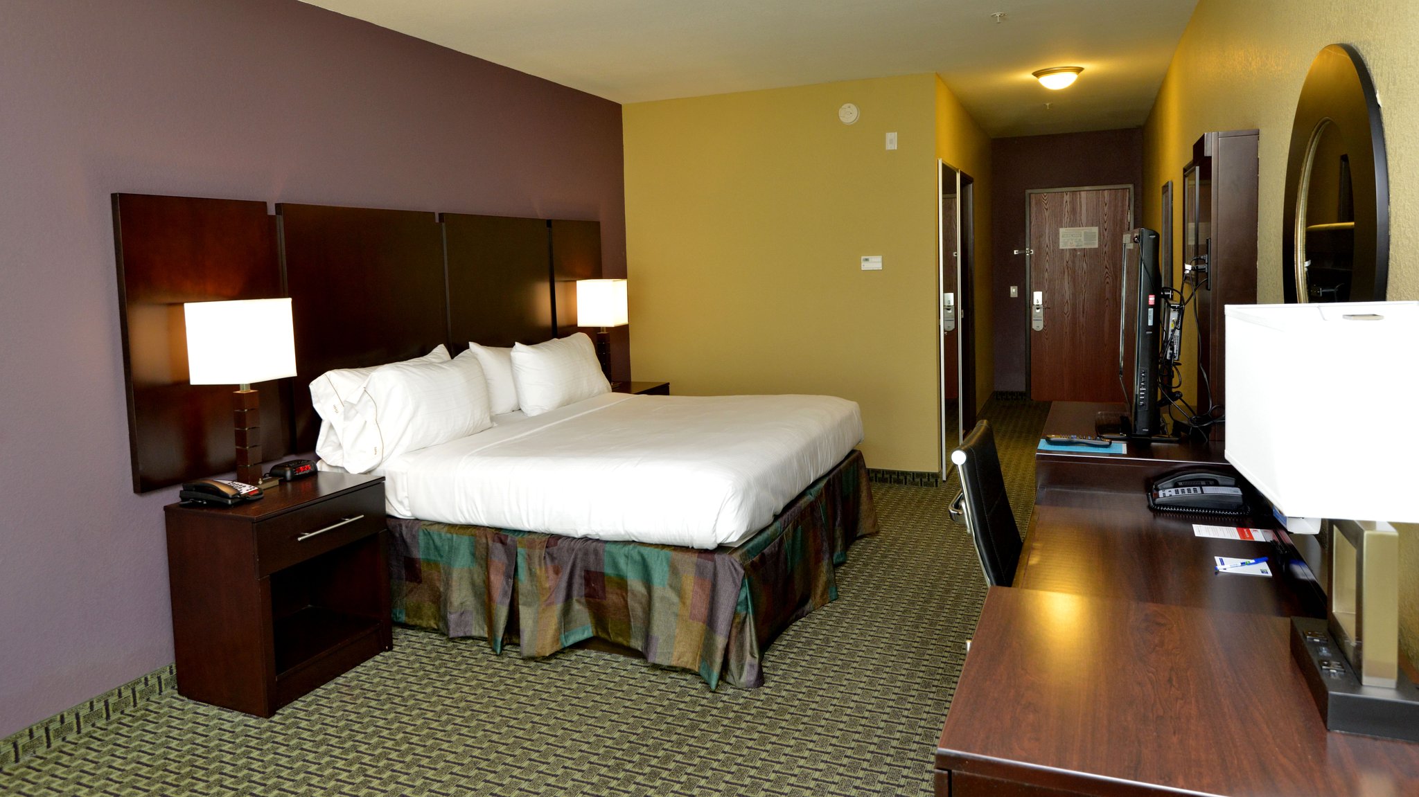 Holiday Inn Express Hotel & Suites Baton Rouge North