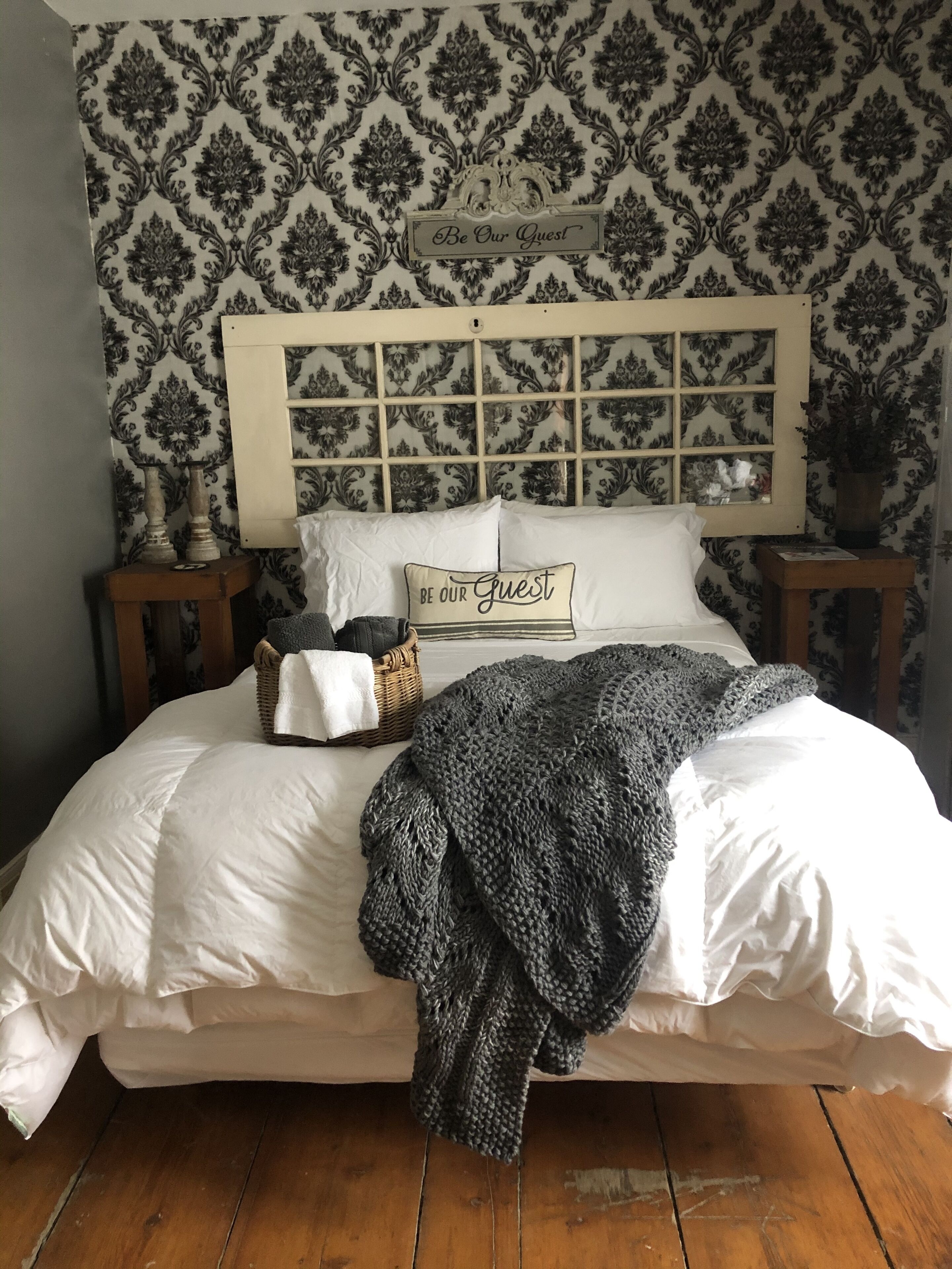 Rowell's Inn