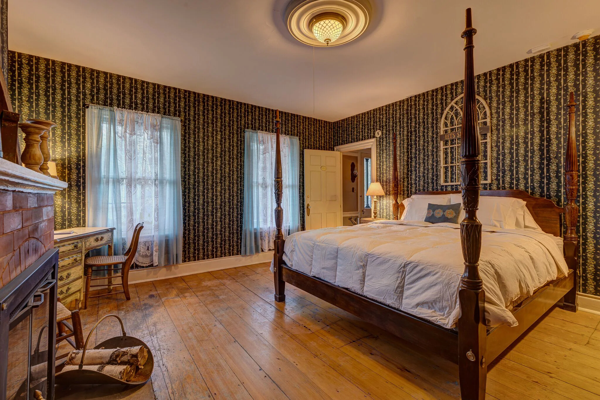 Rowell's Inn