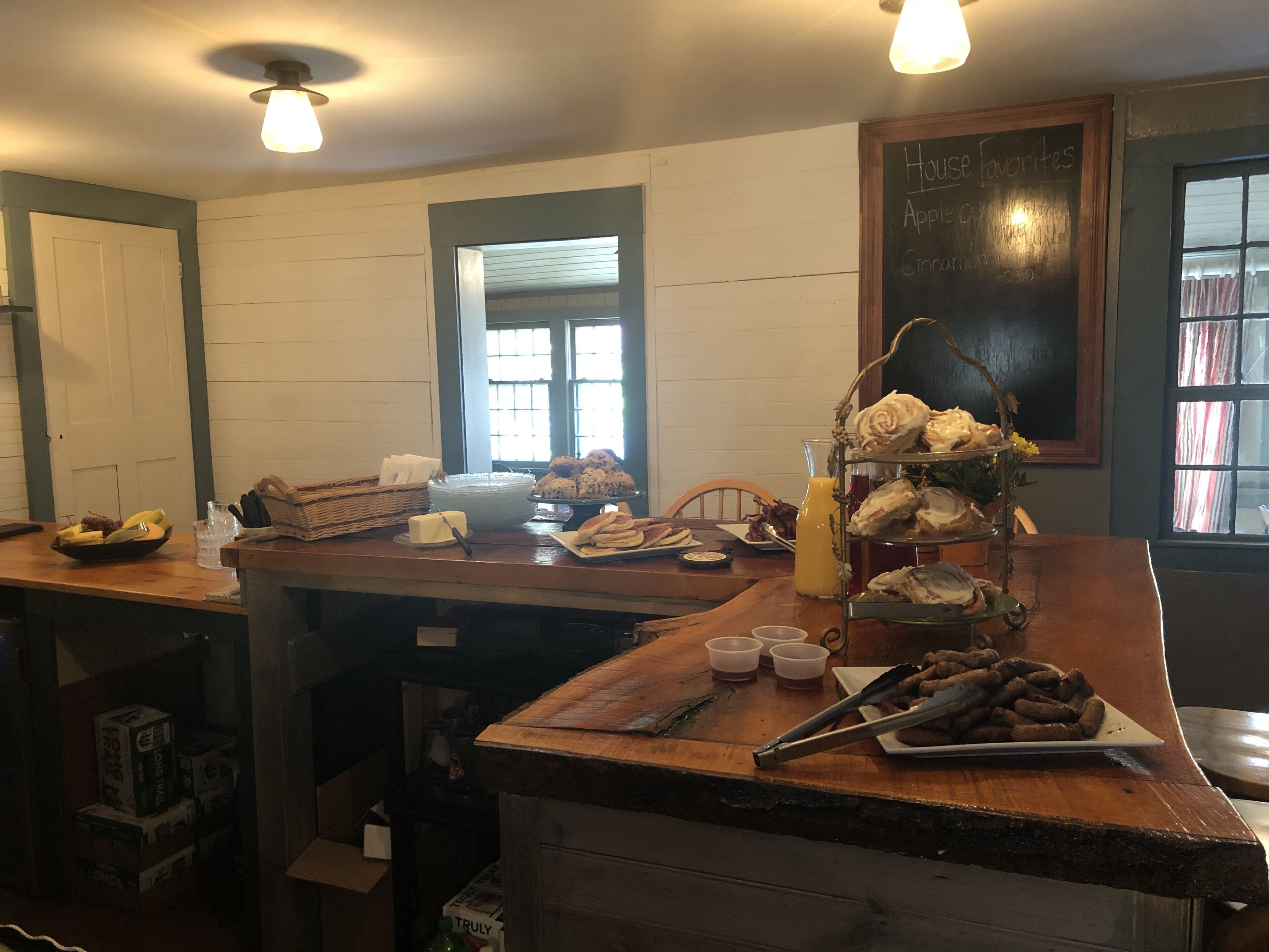 Rowell's Inn
