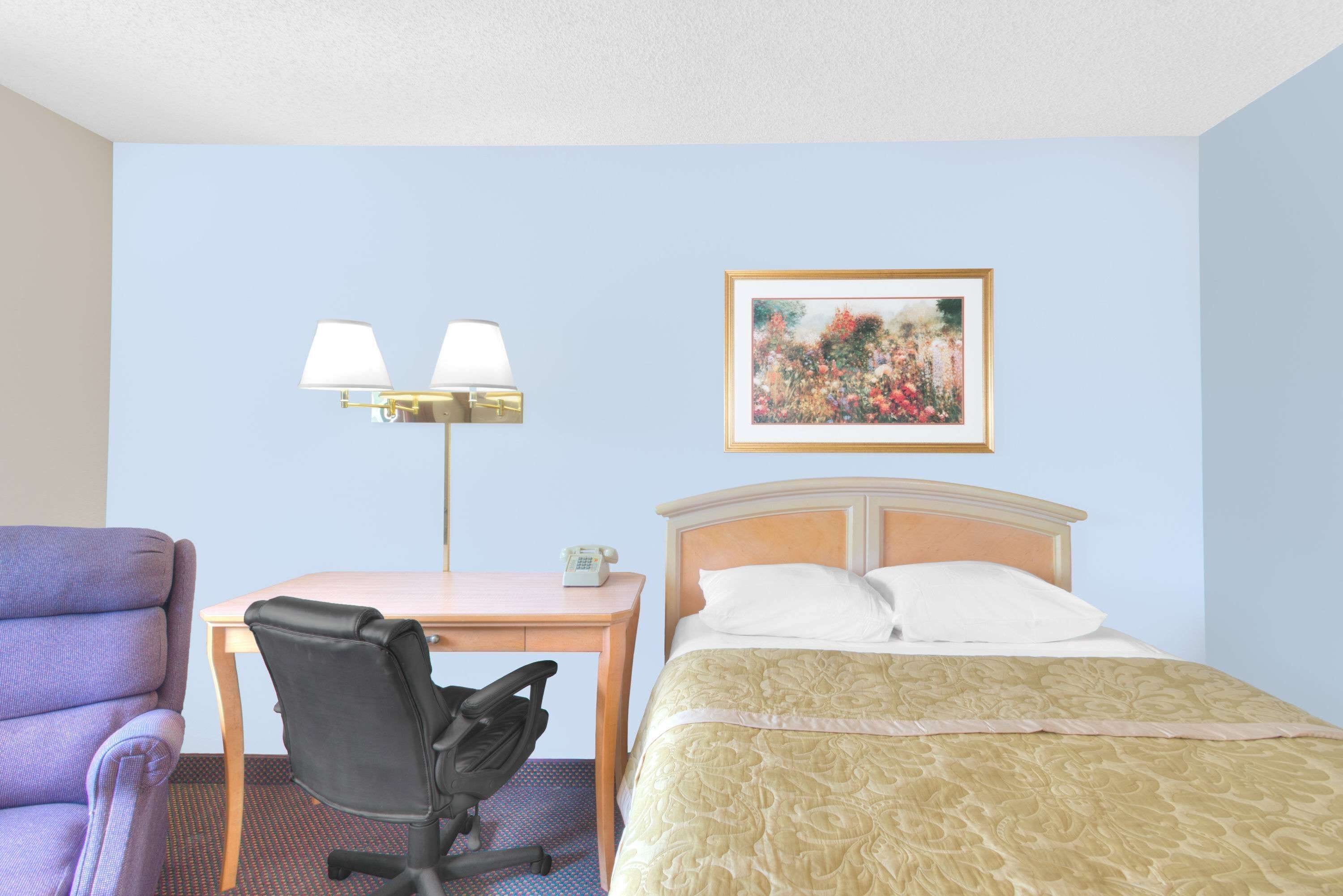 Super 8 by Wyndham Augusta