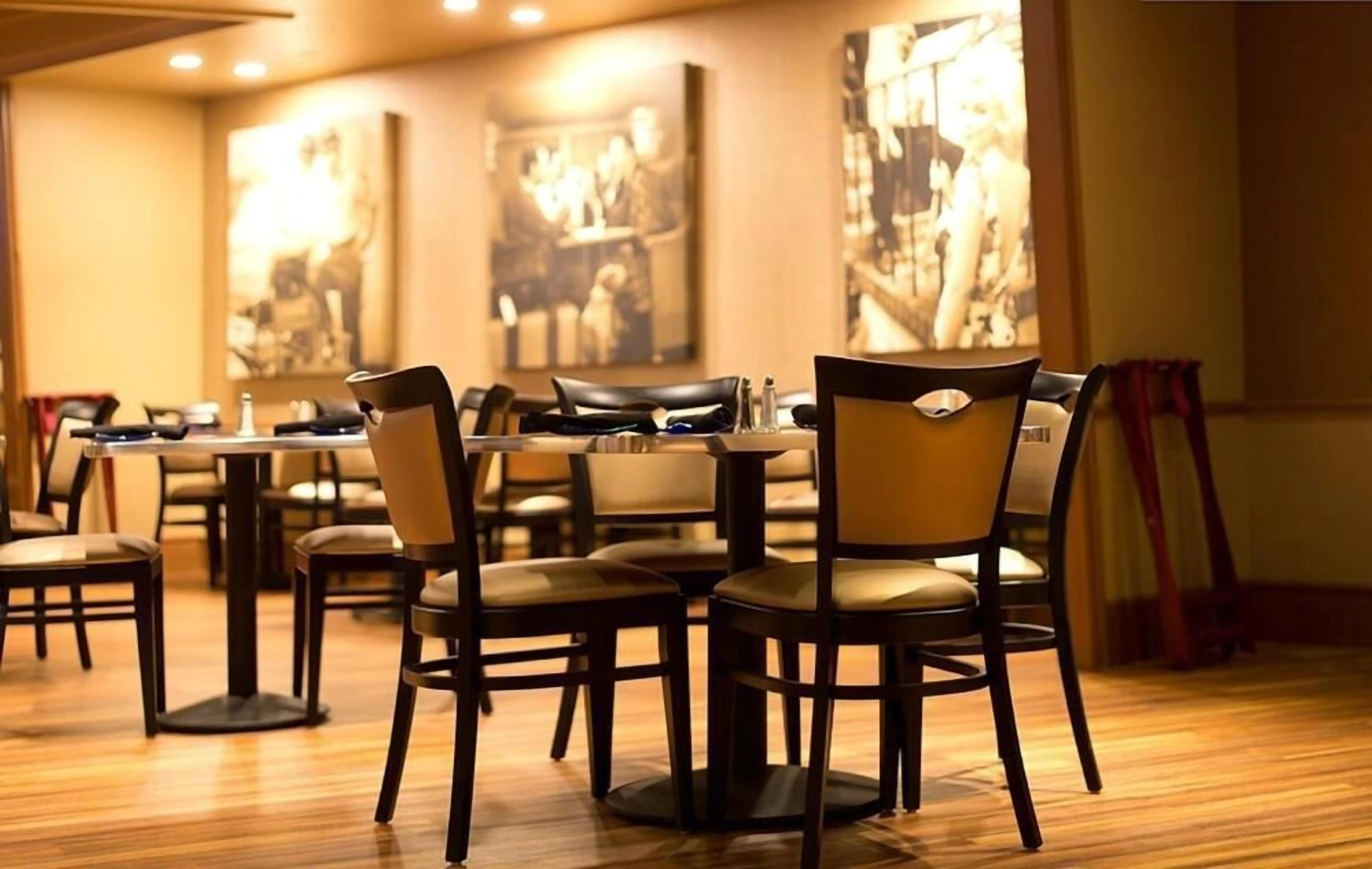 Hollywood Casino Hotel & Raceway