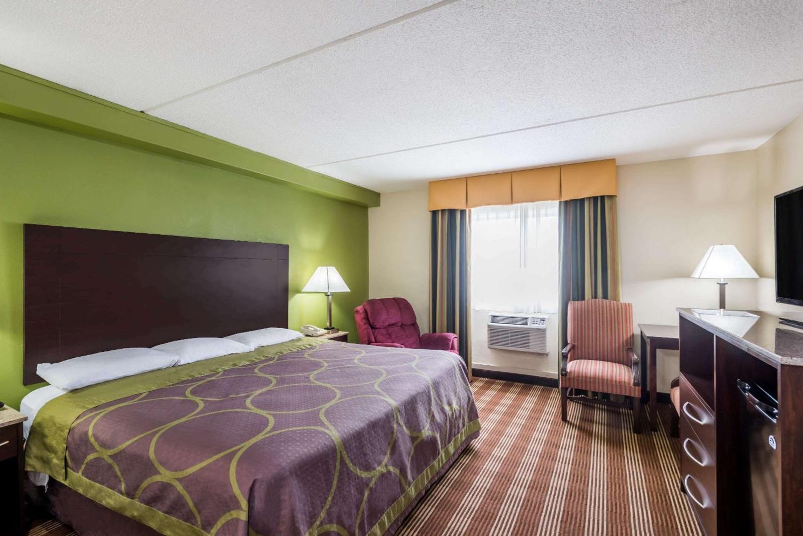 Super 8 by Wyndham Bangor