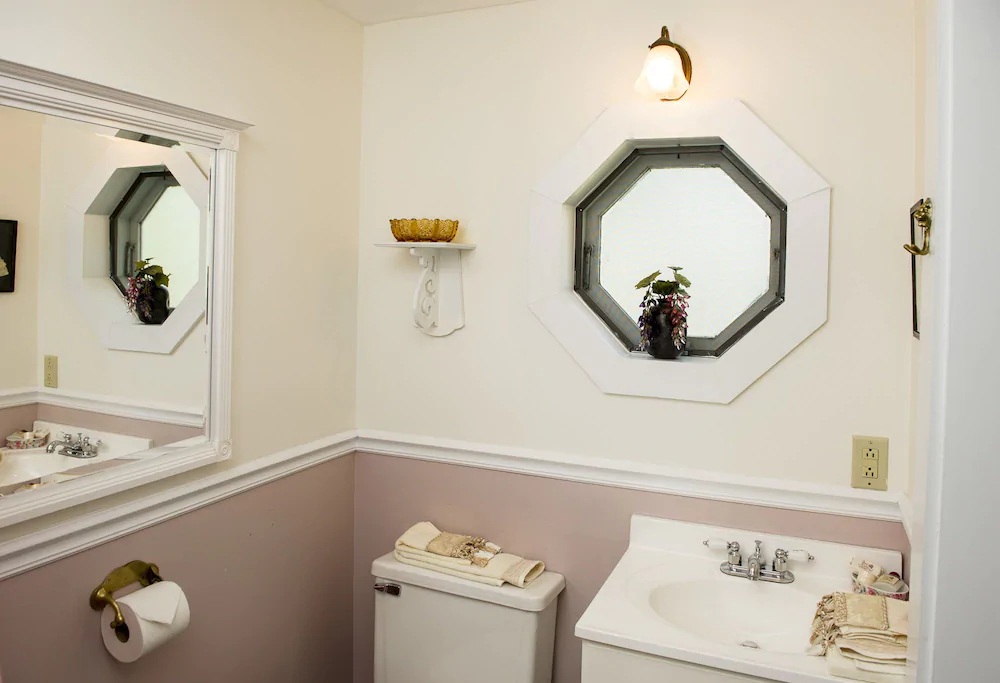 Anne’s White Columns Inn