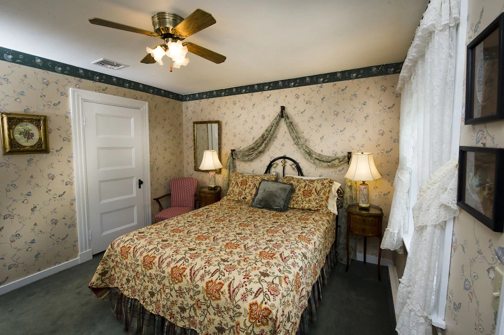 Anne’s White Columns Inn