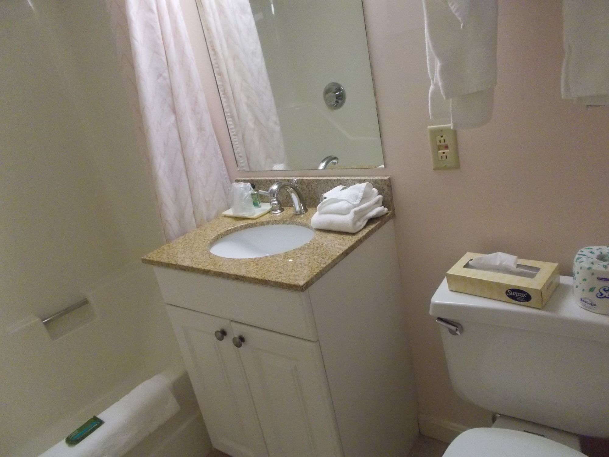 Atlantic Oceanside Hotel & Conference Center