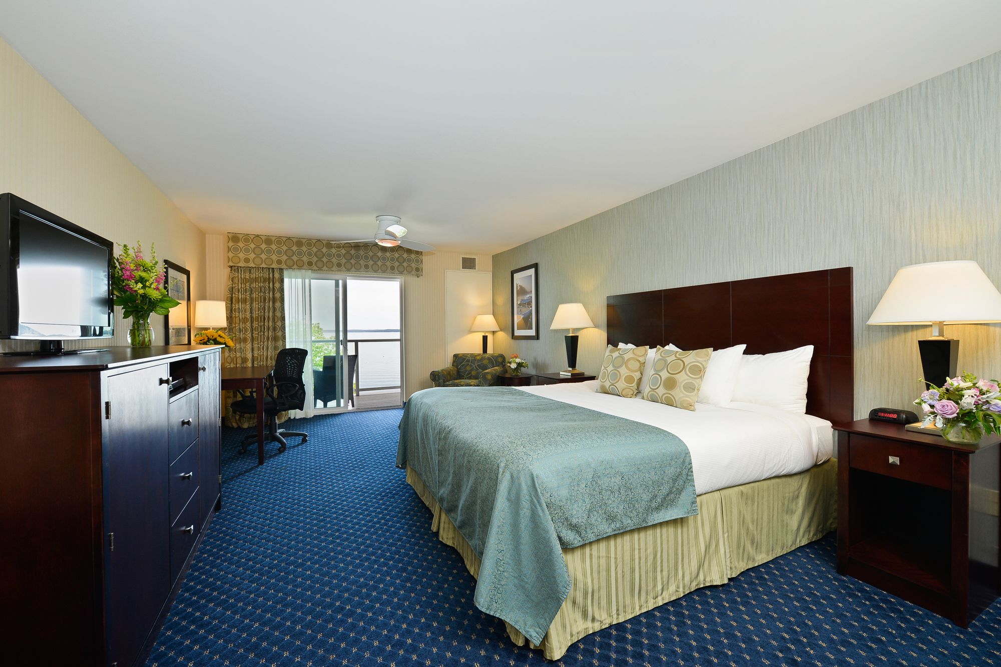 Atlantic Oceanside Hotel & Conference Center