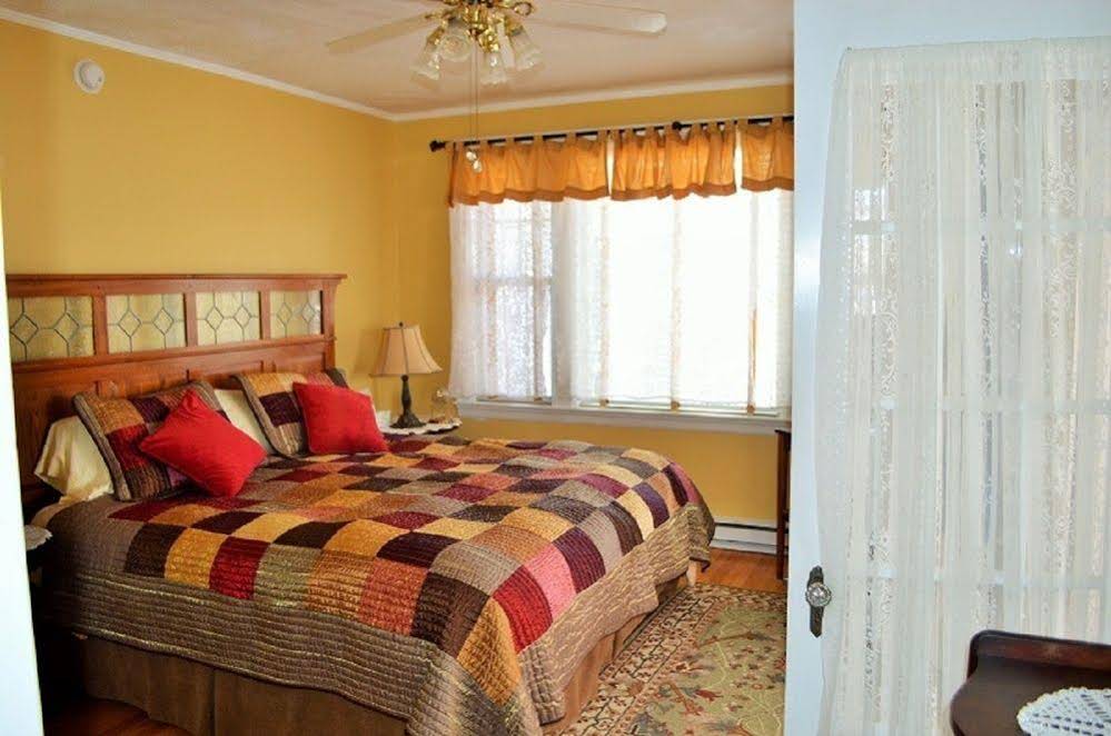 Heathwood Inn & Suites