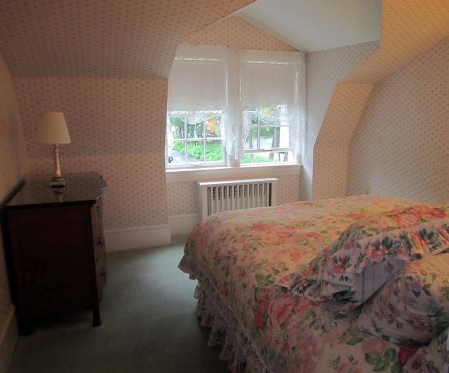 Stone Throw Cottage