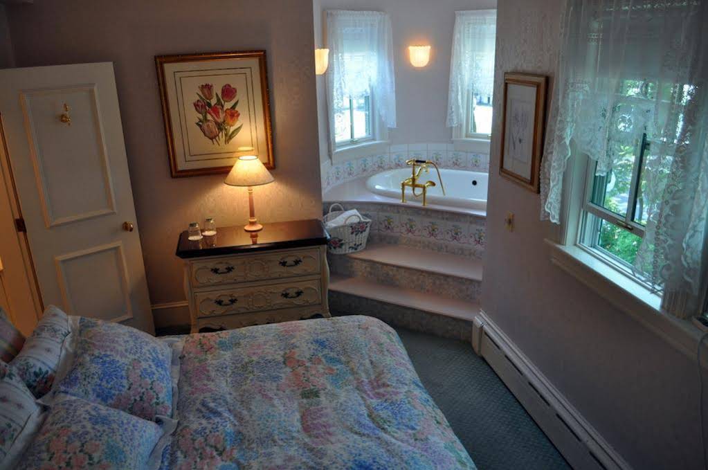 Stone Throw Cottage